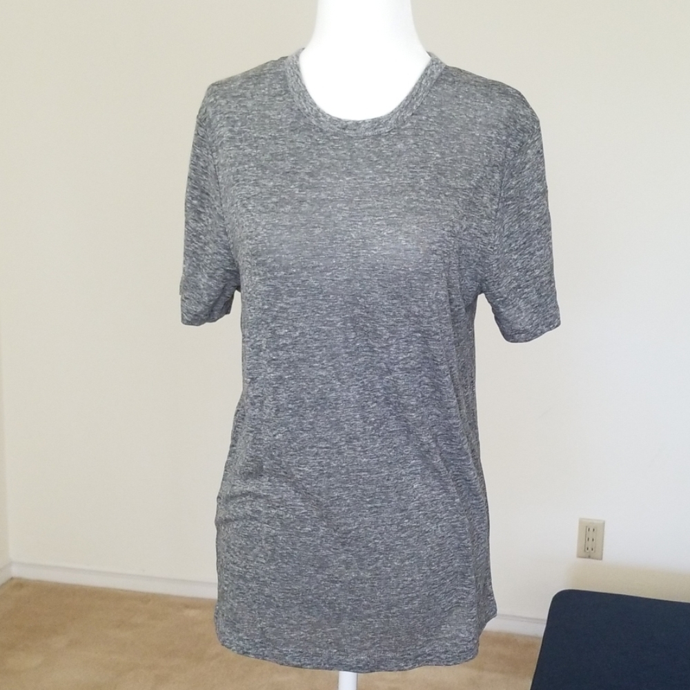Gray tee